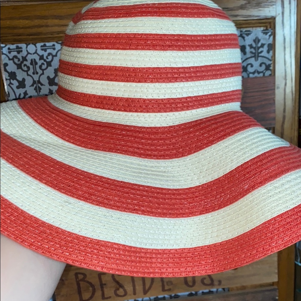 Crazy 8 Red and Cream Wide-Brimmed Hat